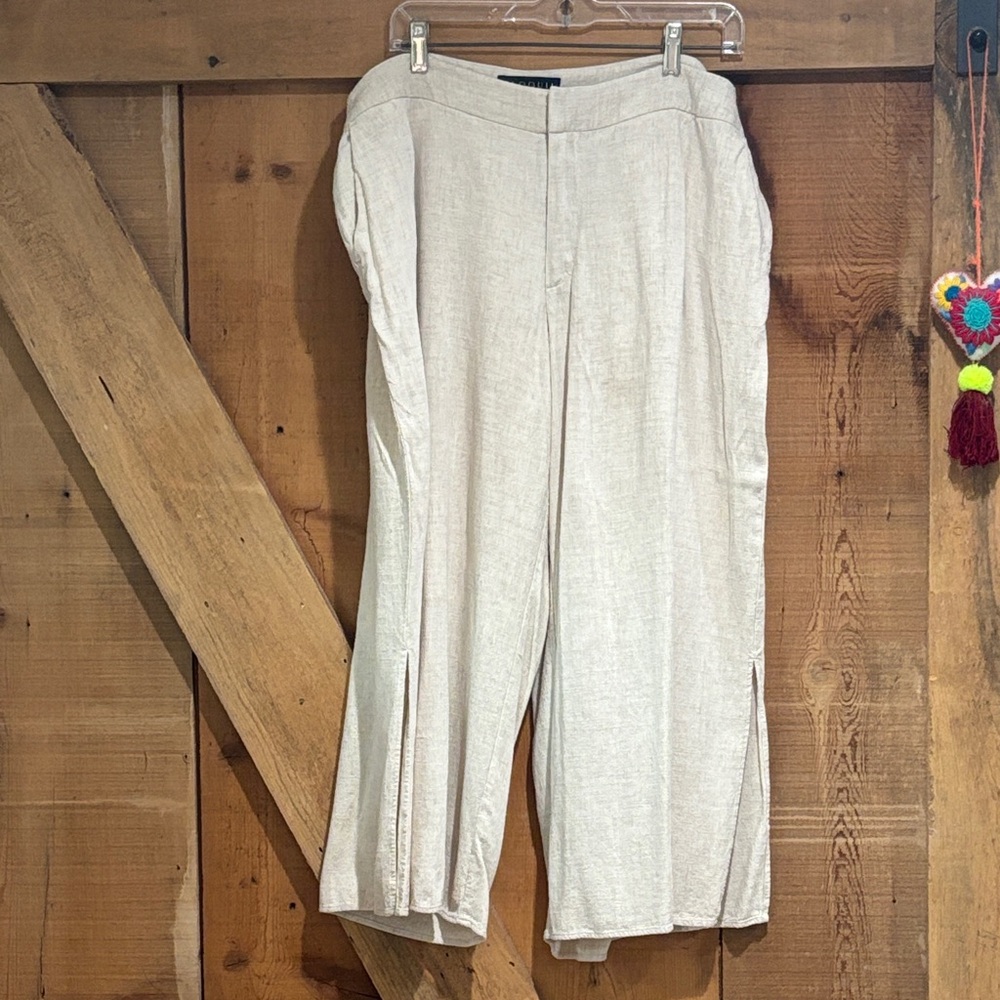 Eloquii Cream Linen Blend Capris